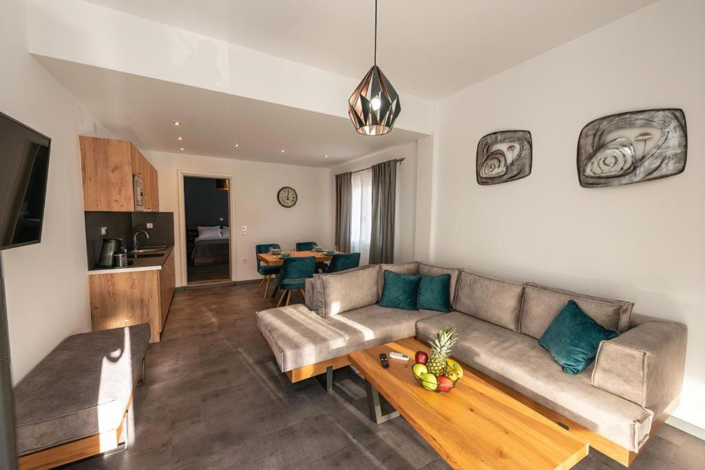 Ioulia'S Apartments Platariá Eksteriør bilde